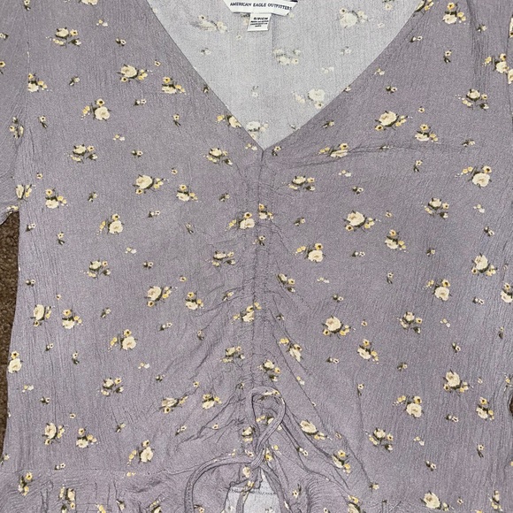 Adorable spring/summer top - Picture 2 of 3